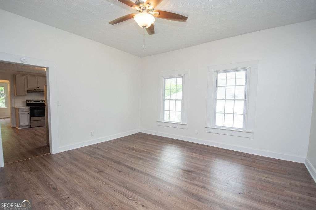 903 Georgia Ave - Photo 4 of 24