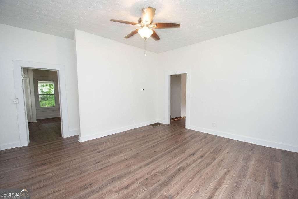 903 Georgia Ave - Photo 5 of 24