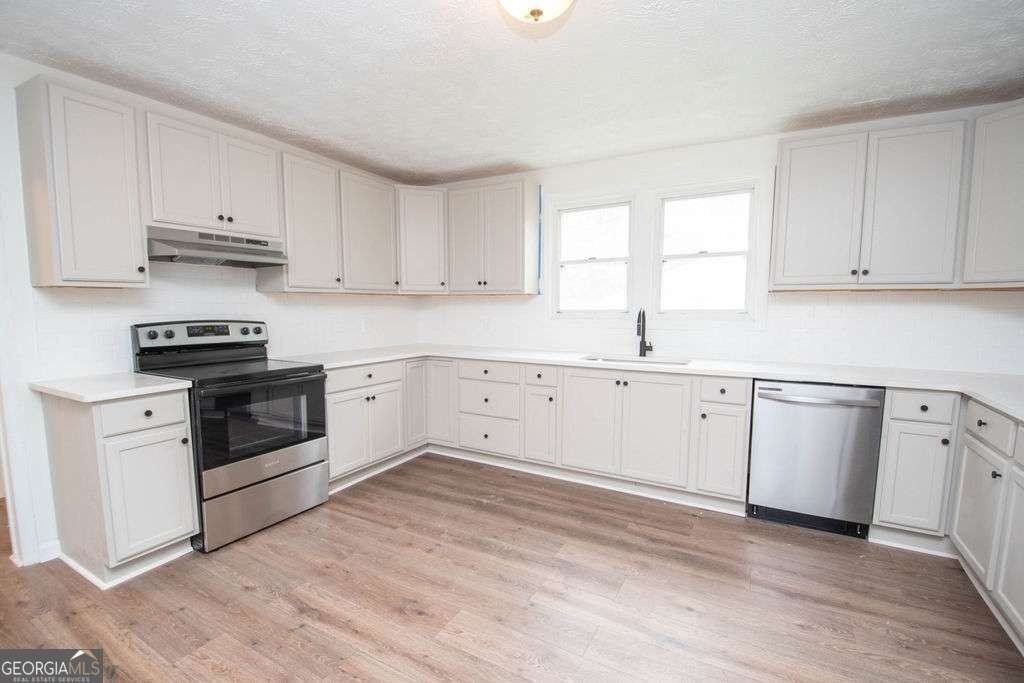 903 Georgia Ave - Photo 7 of 24