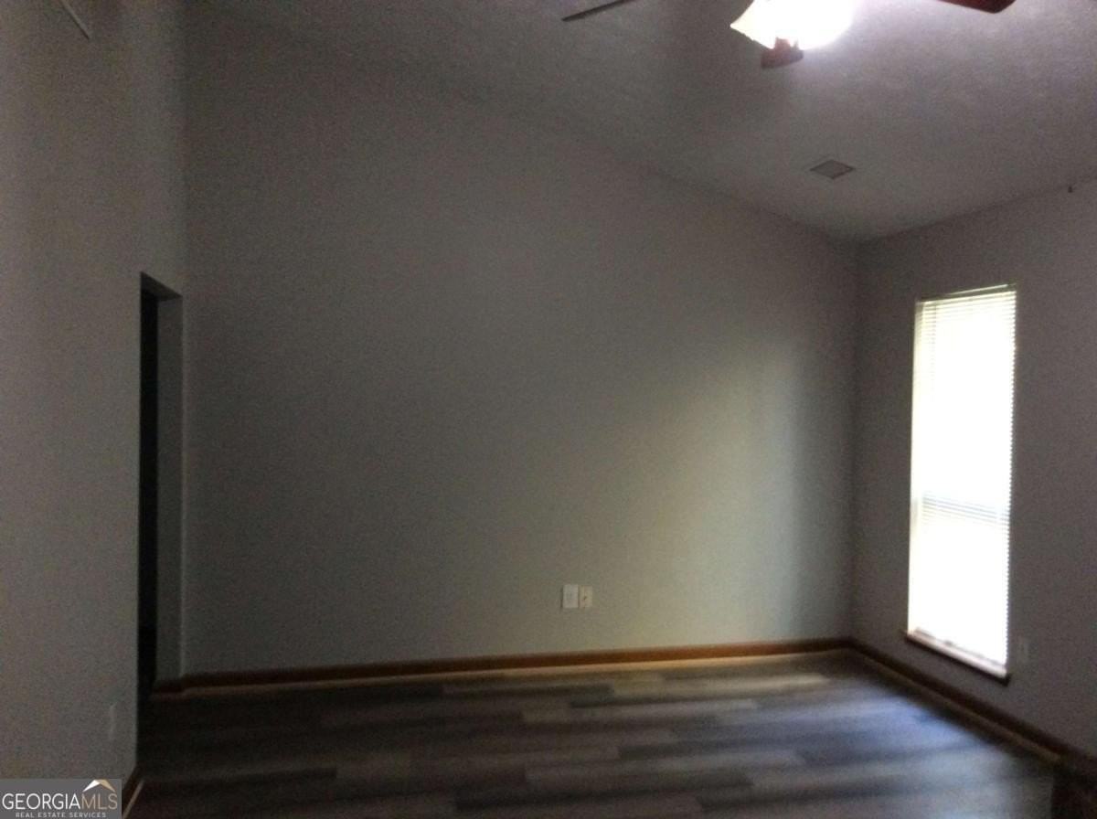 104 Richard Way - Photo 3 of 15