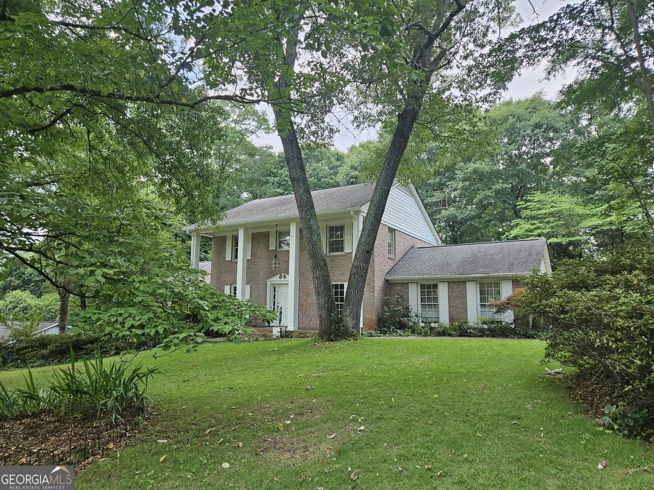615 Kings Rd - Photo 5 of 8
