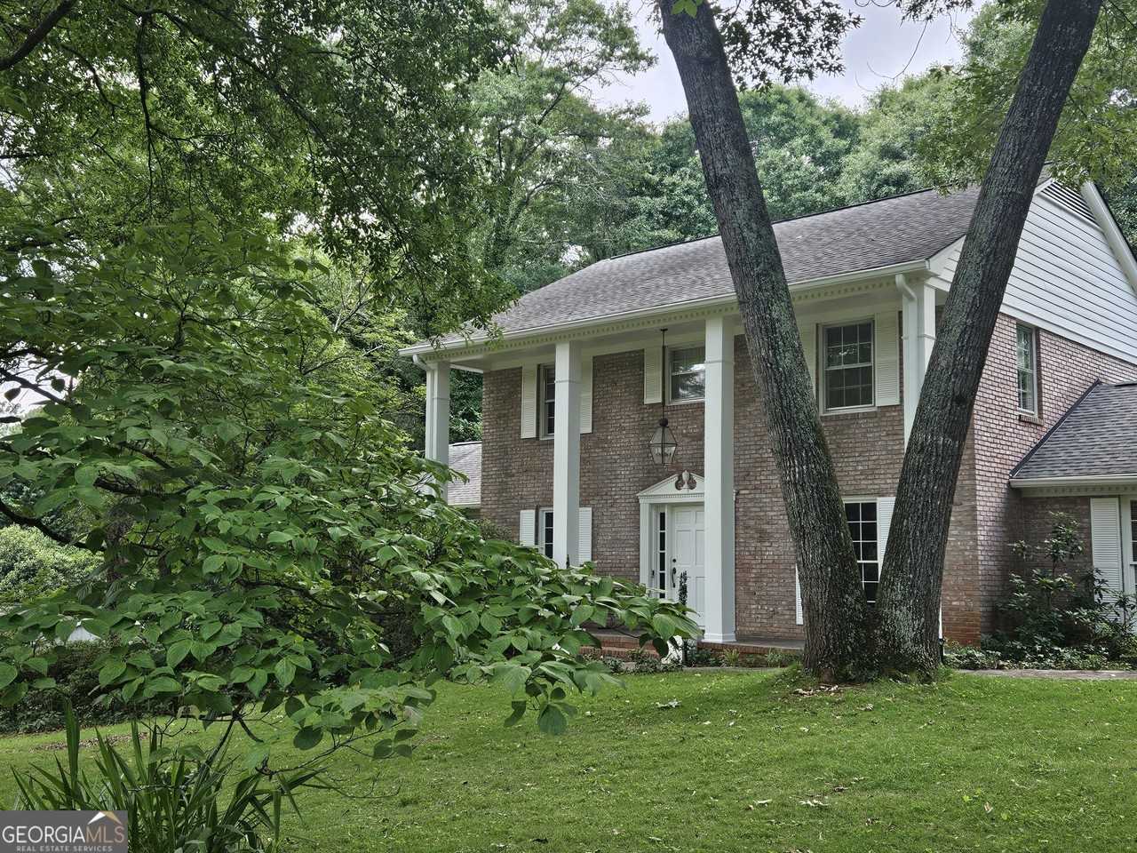 615 Kings Rd - Photo 6 of 8