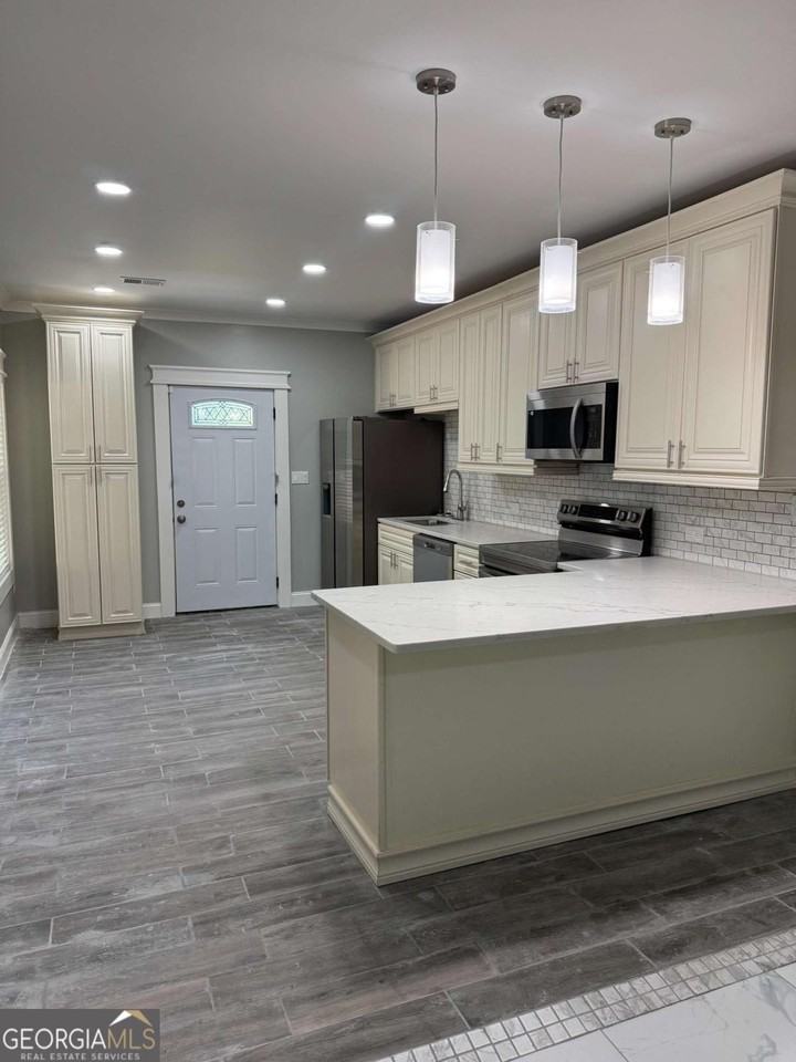 3800 Raiders Ridge Dr - Photo 2 of 14