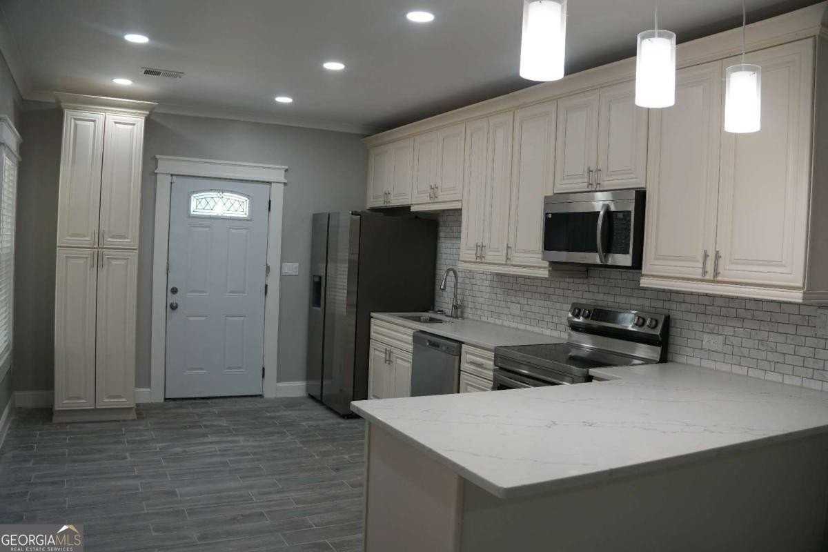 3800 Raiders Ridge Dr - Photo 4 of 14