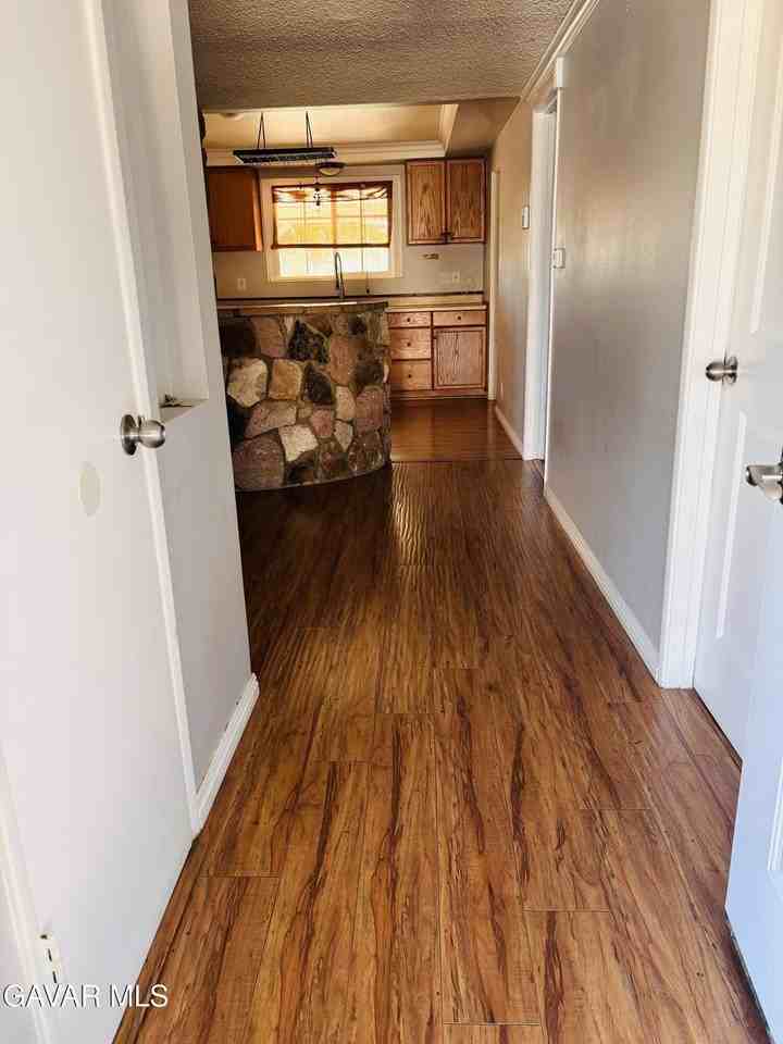 38650 Yucca Tree St - Photo 3 of 20