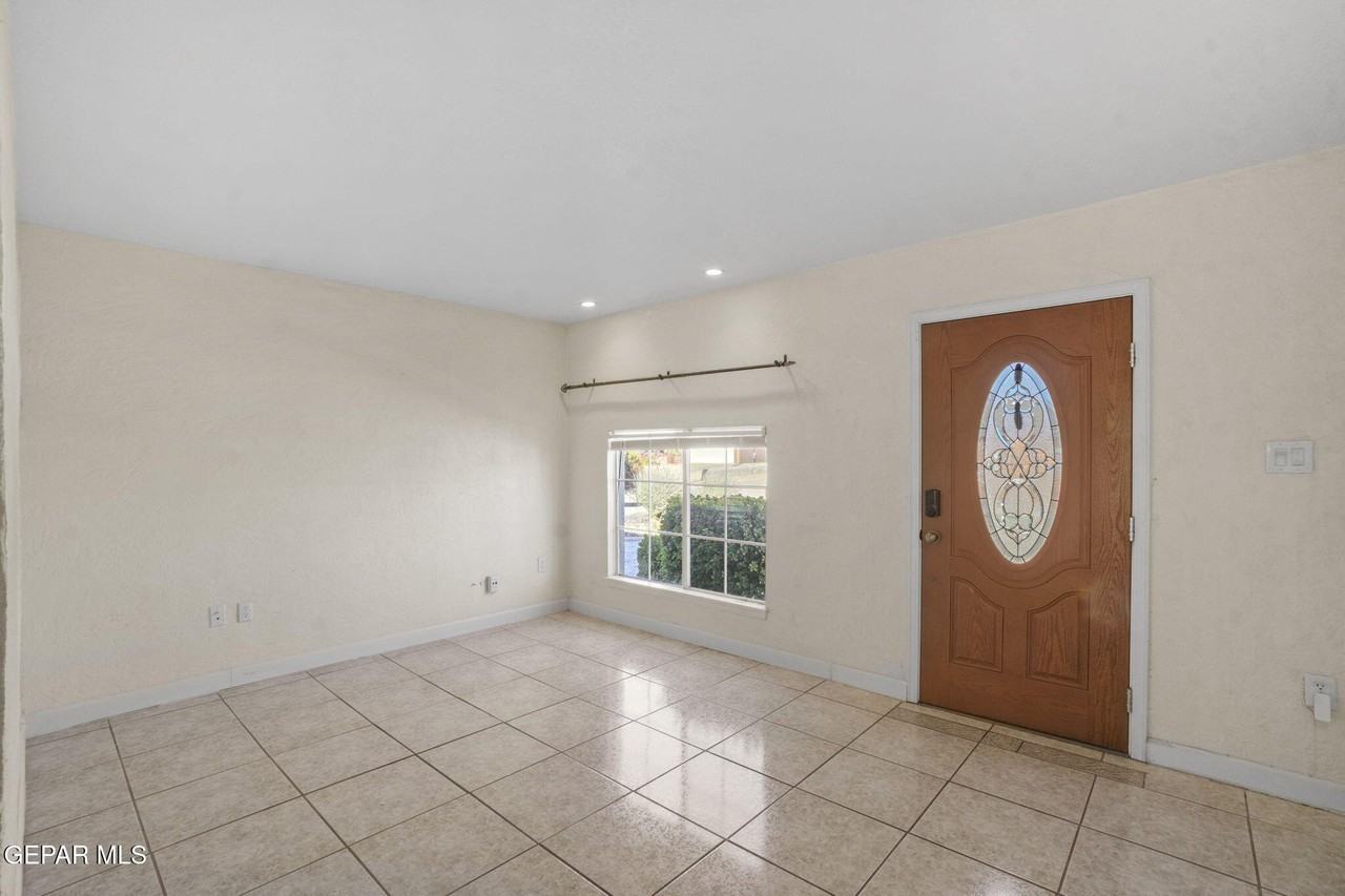 4332 Loma De Brisas Dr - Photo 5 of 41