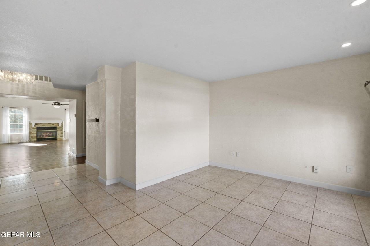 4332 Loma De Brisas Dr - Photo 7 of 41