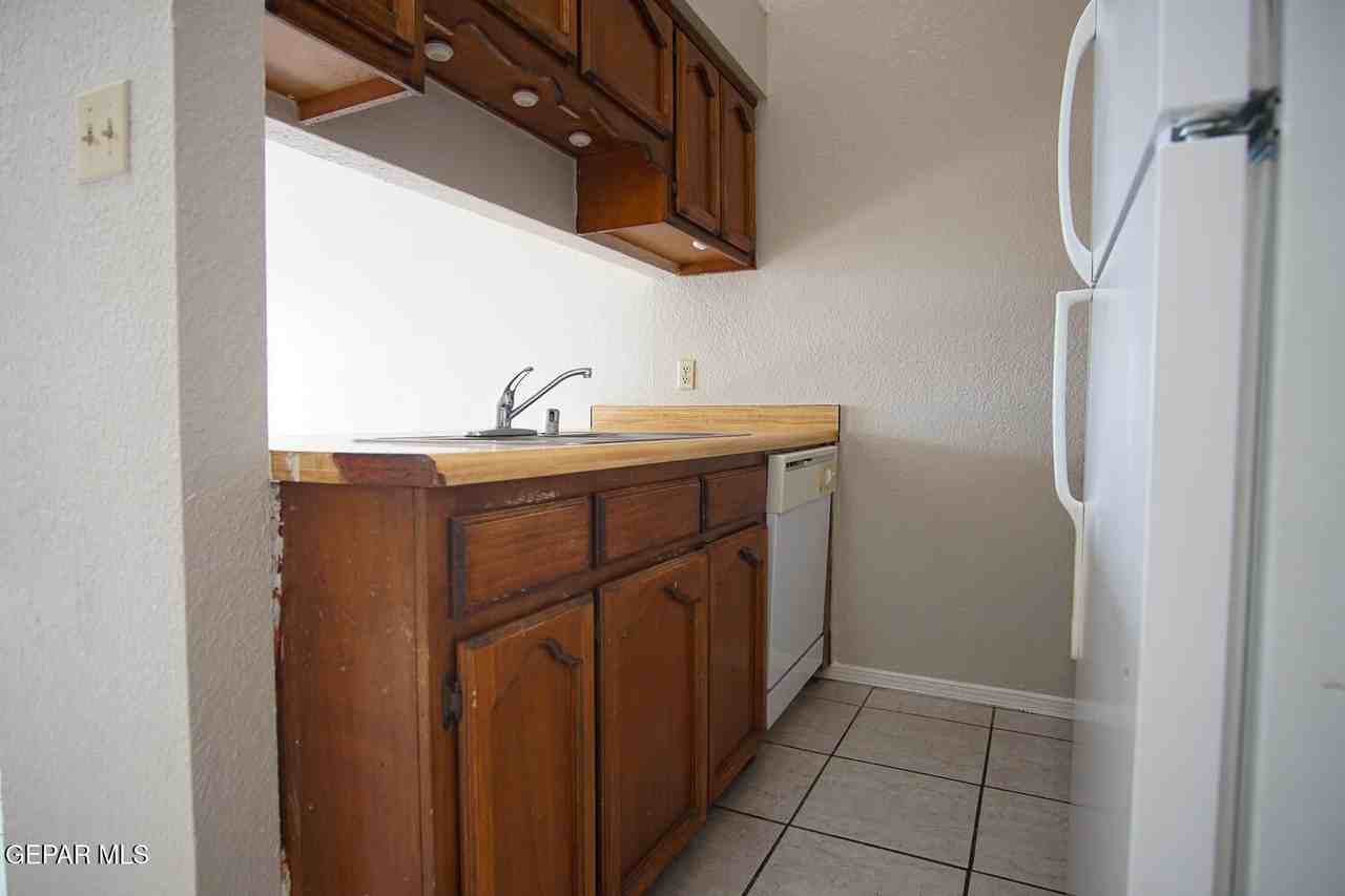 1376 Trudy Elaine Dr #D - Photo 7 of 15