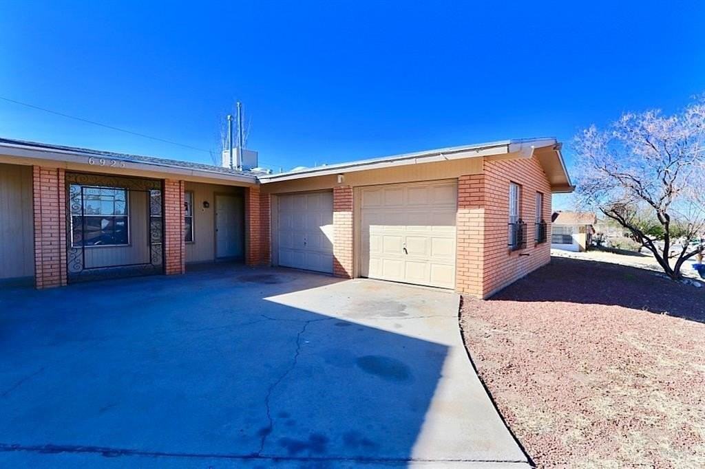 6925 Escondido Dr #B - Photo 2 of 31