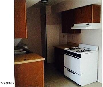 1905 Karen Sue Pl #B - Photo 2 of 6