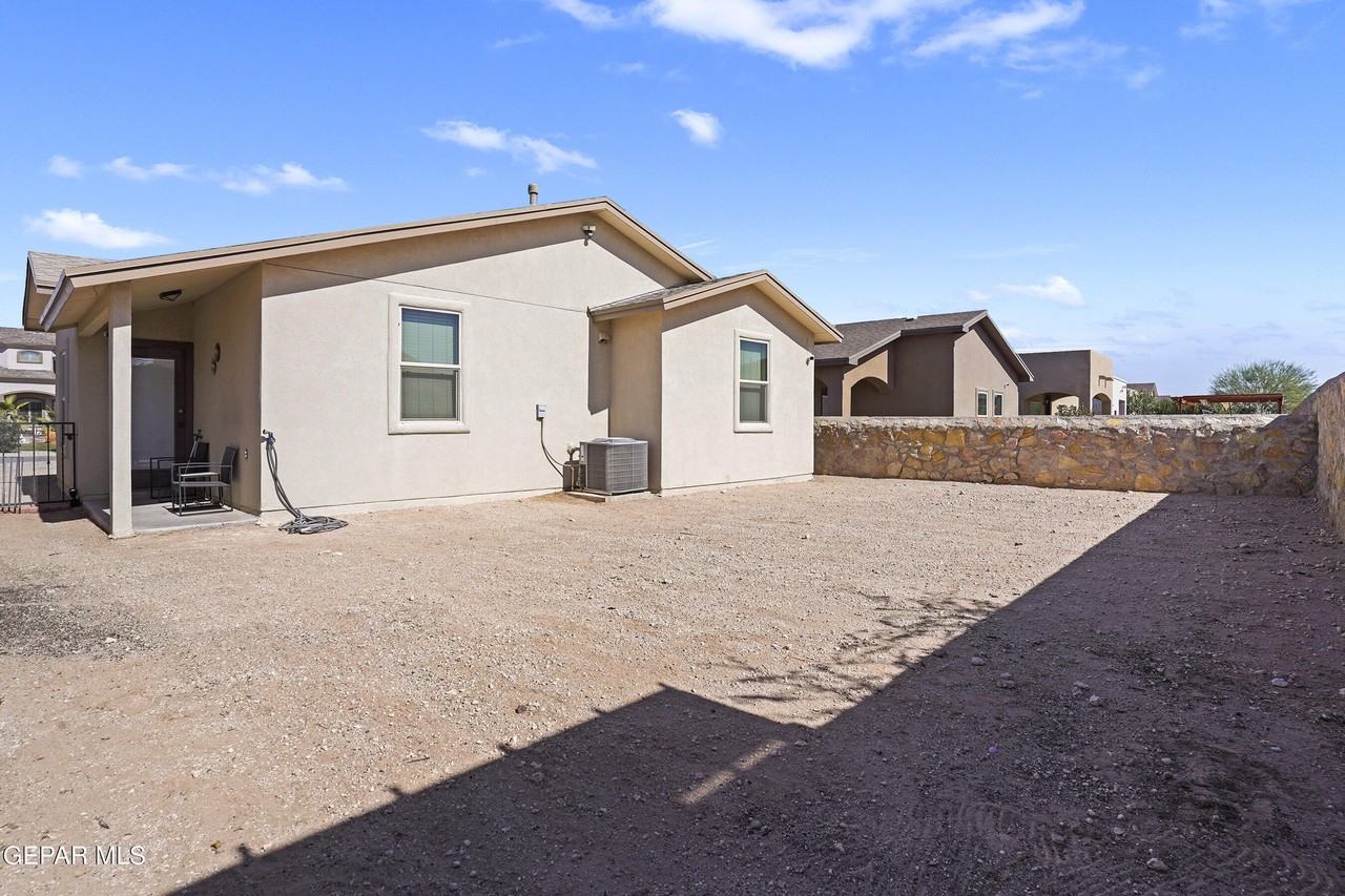 14712 David Latin Ave - Photo 6 of 28