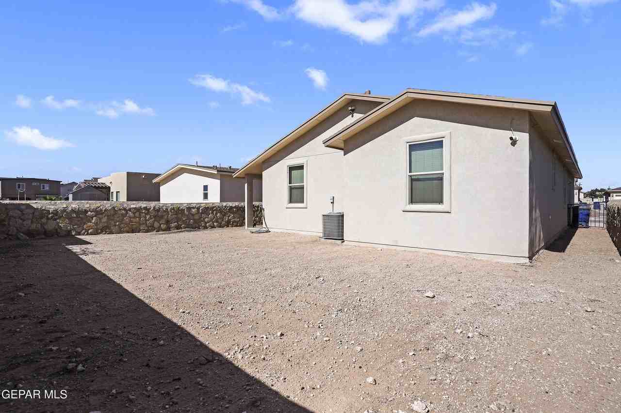 14712 David Latin Ave - Photo 7 of 28