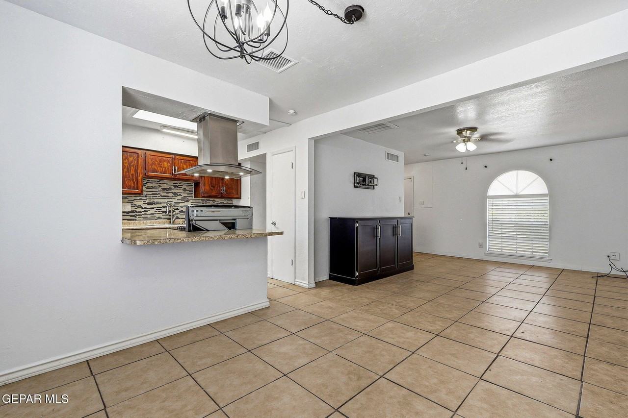 11189 Ebb Tide Dr - Photo 6 of 43