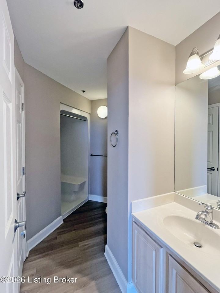 233 W Broadway #705 - Photo 7 of 8