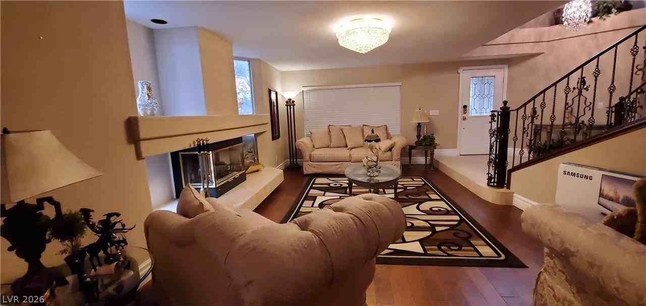 3709 Silver Brook St - Photo 7 of 9
