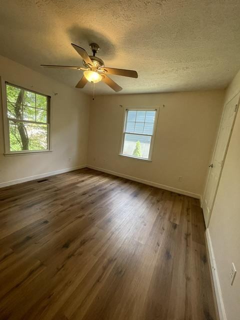 30 Lamb Ave - Photo 6 of 10