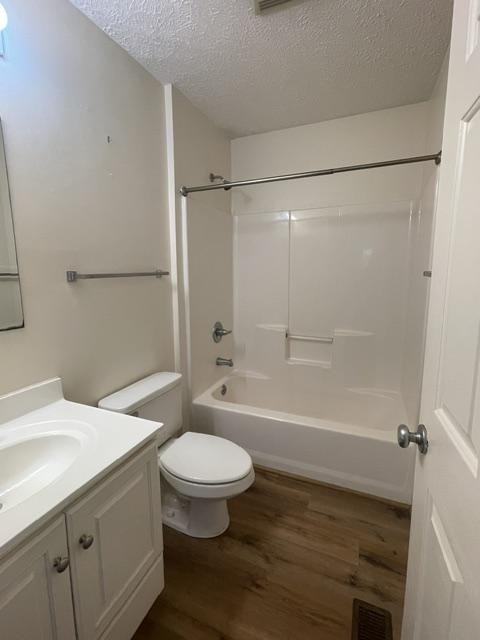 30 Lamb Ave - Photo 7 of 10