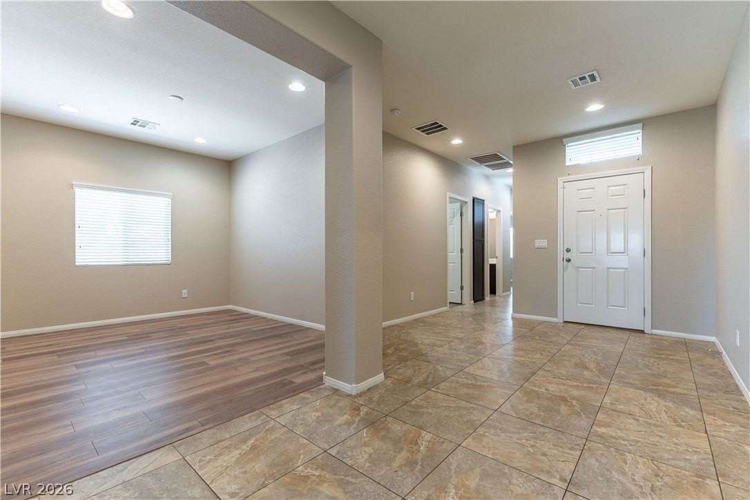 205 Dela Cruz Ave - Photo 3 of 25