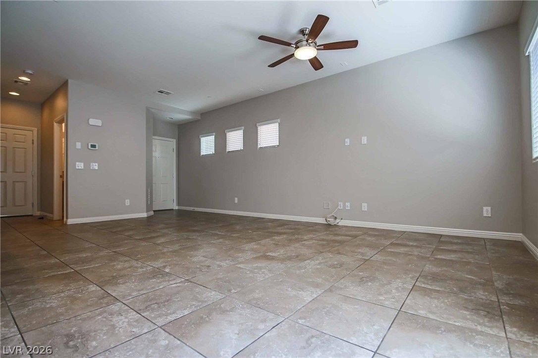 1143 Jesse Harbor Ave - Photo 7 of 34