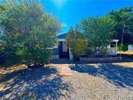 featured image of 1130 N Leslie St #1