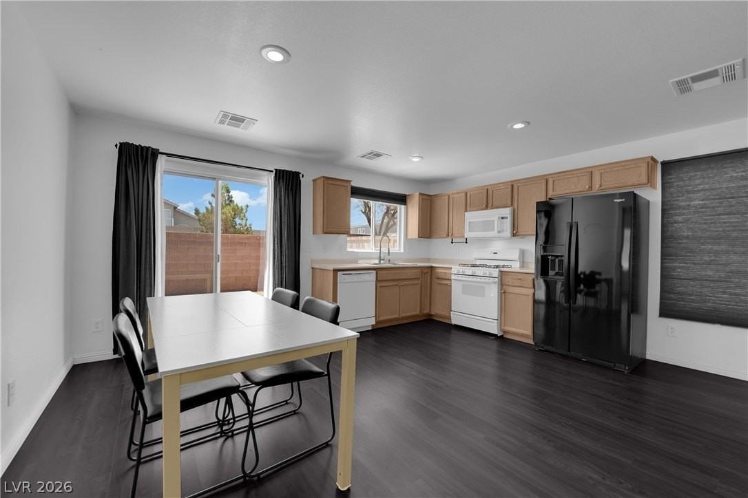 5079 Desert Dandelion Ct - Photo 7 of 26