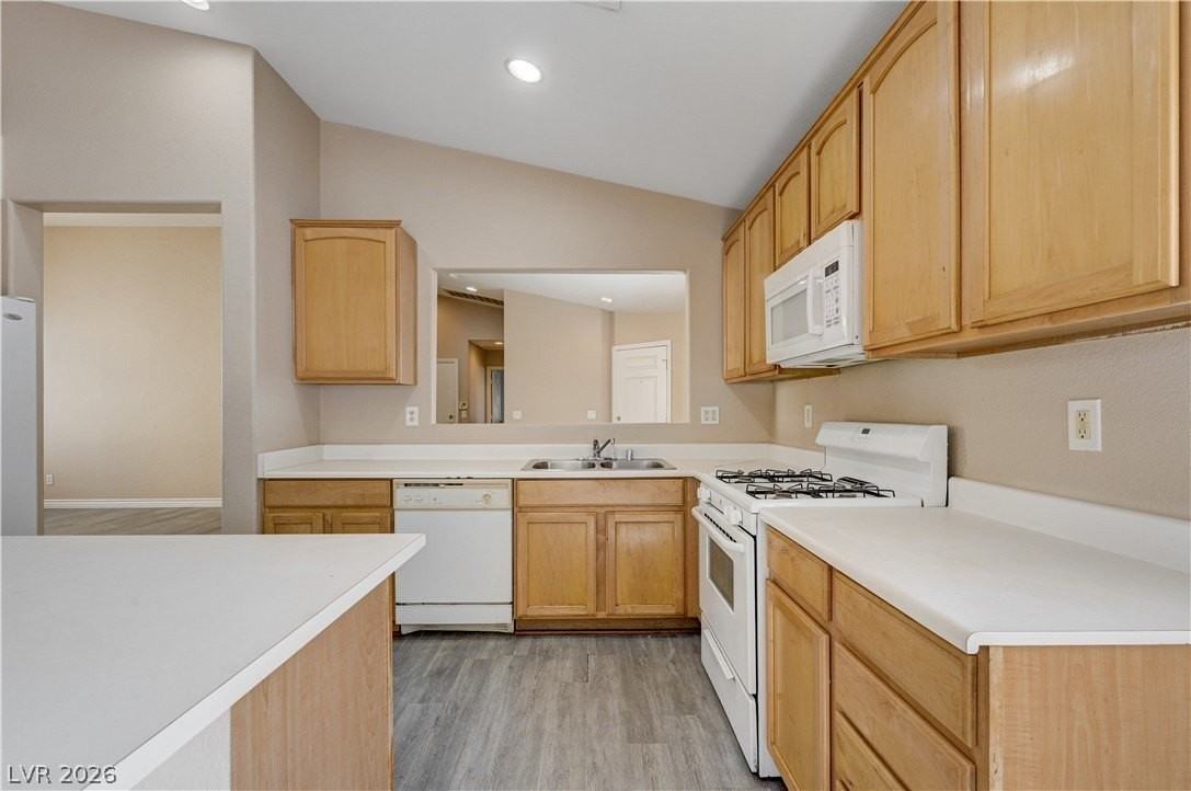527 Braided River Ave - Photo 4 of 39