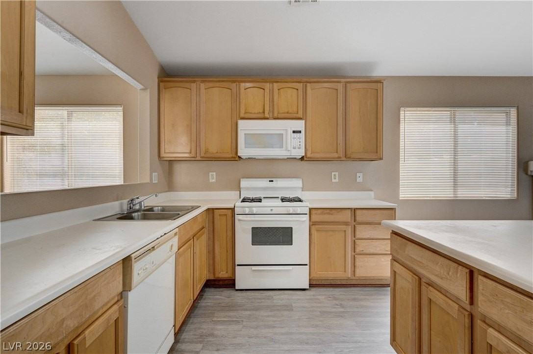 527 Braided River Ave - Photo 7 of 39