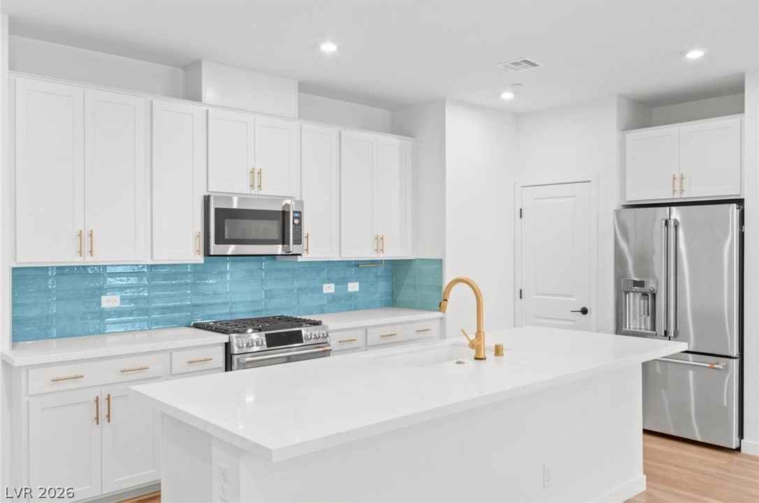 680 Echelon St - Photo 2 of 50