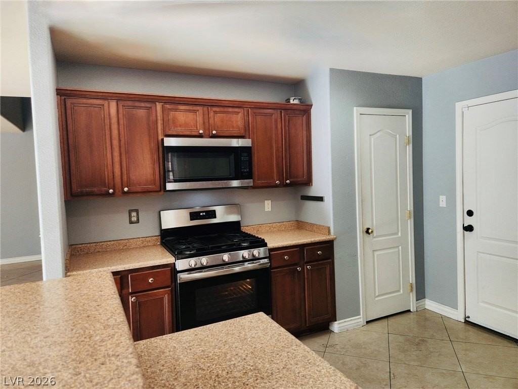 1124 Autumn Bay Ct - Photo 4 of 10
