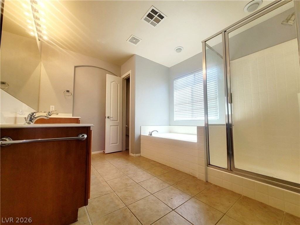 9204 Freedom Heights Ave - Photo 7 of 24