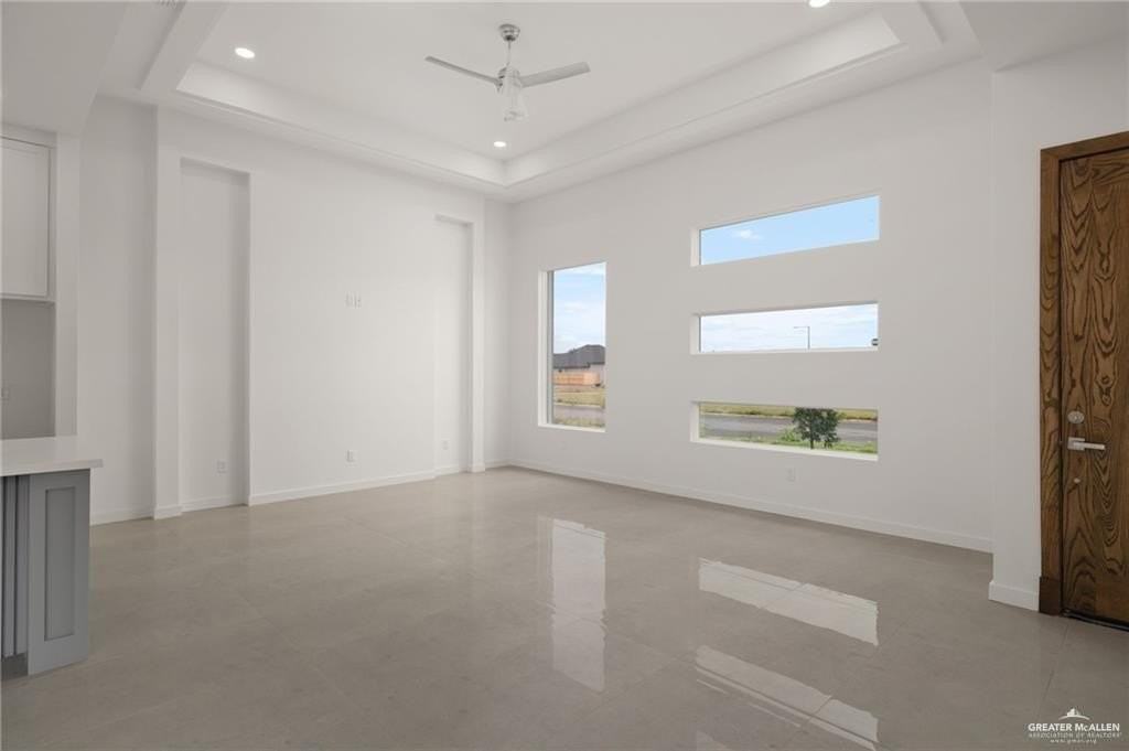614 Sonny Dr - Photo 3 of 18