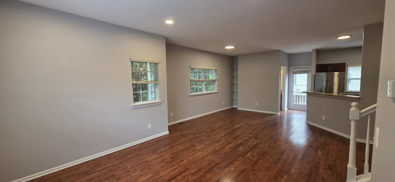 1578 Kessler Ave - Photo 7 of 27