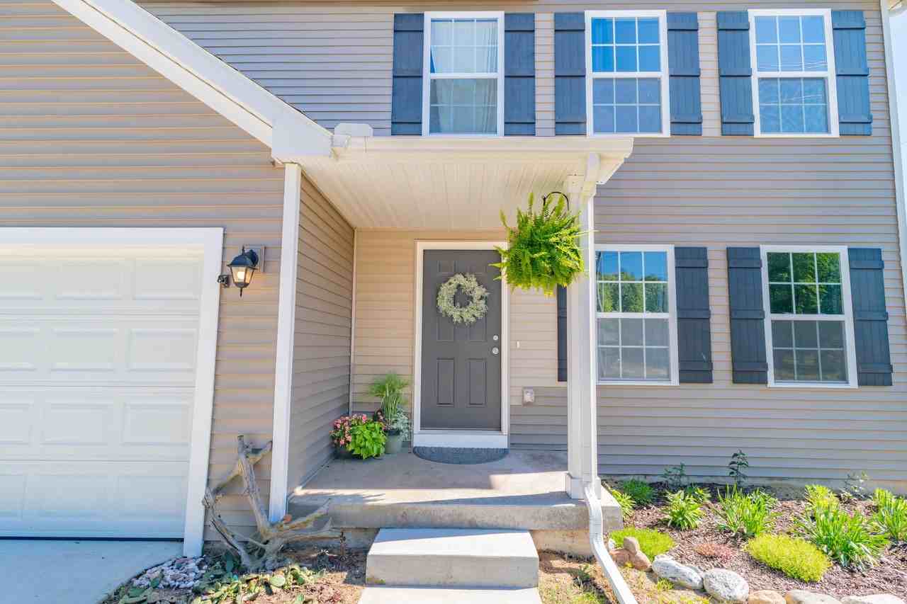 25091 Front Ave - Photo 3 of 30