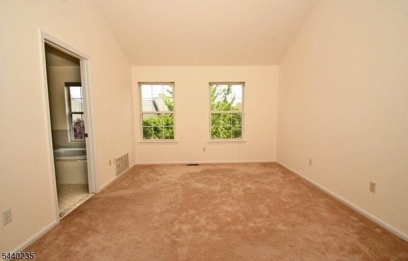 4 Prescott Ct - Photo 2 of 23