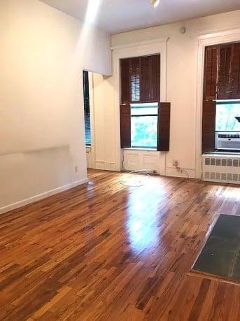 169 W 76th St - Photo 3 of 8