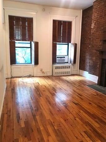 169 W 76th St - Photo 4 of 8