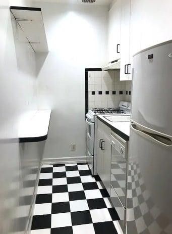169 W 76th St - Photo 6 of 8