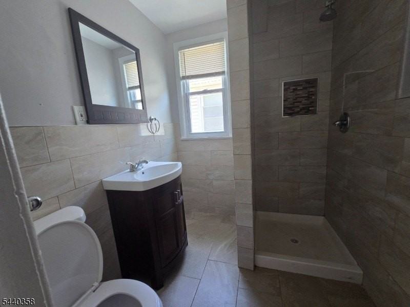 170 Bellevue St #2R - Photo 3 of 10