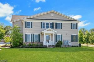 featured image of 7 Addie Pl