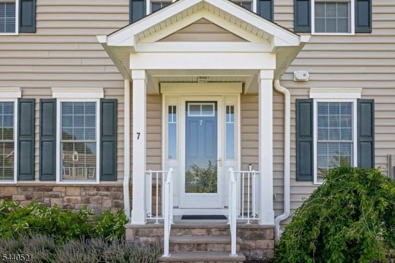 7 Addie Pl - Photo 5 of 35