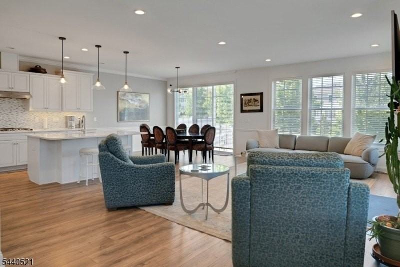 7 Addie Pl - Photo 6 of 35
