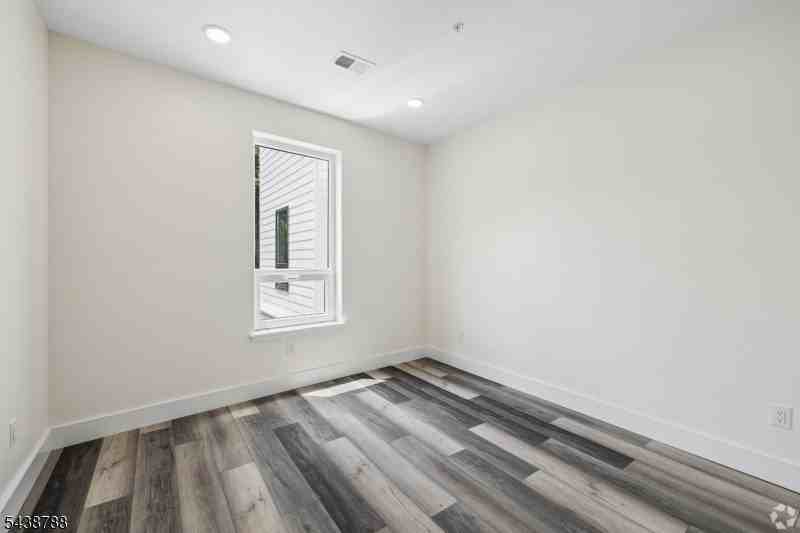 448 - 452 S Orange Ave #205 - Photo 3 of 12