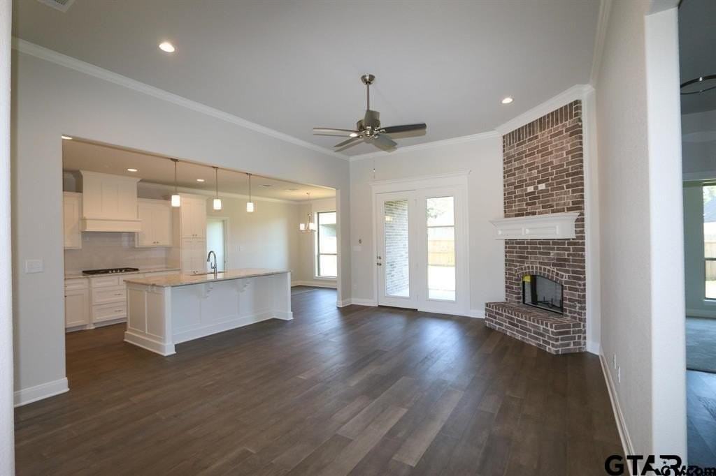 11936 Gillian Ct - Photo 2 of 14