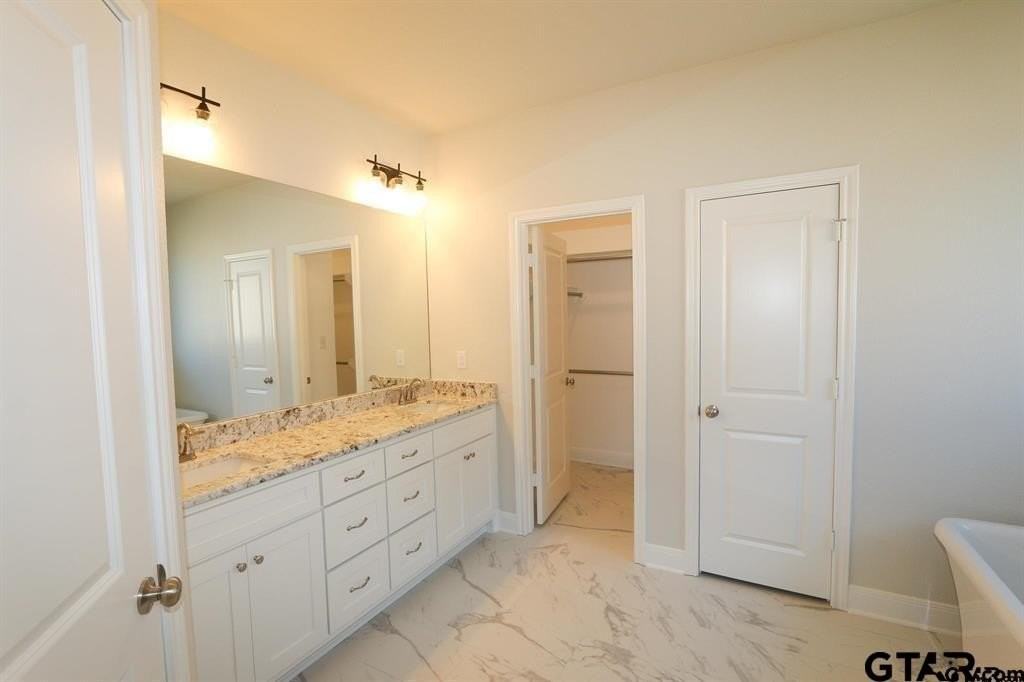11936 Gillian Ct - Photo 6 of 14