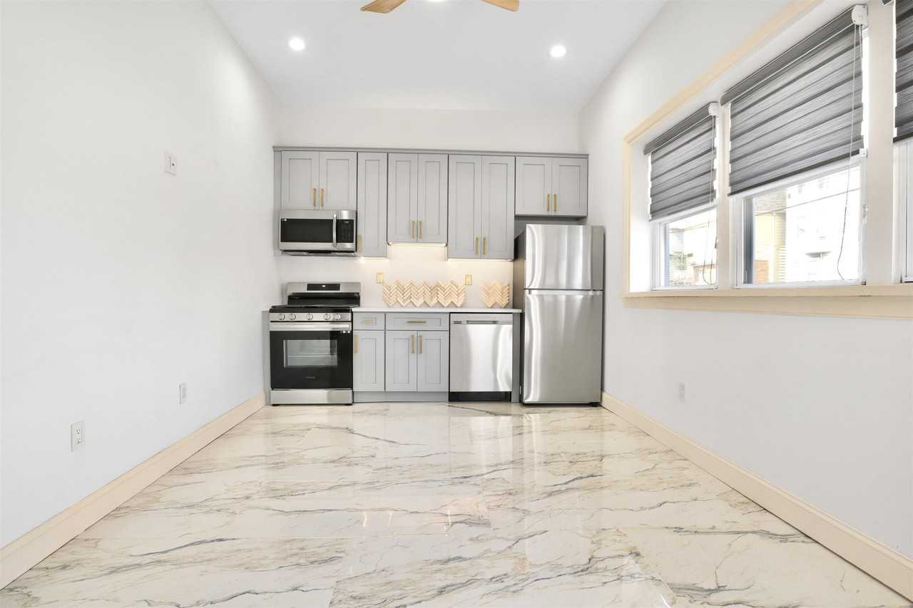498 Avenue A #1F - Photo 3 of 8
