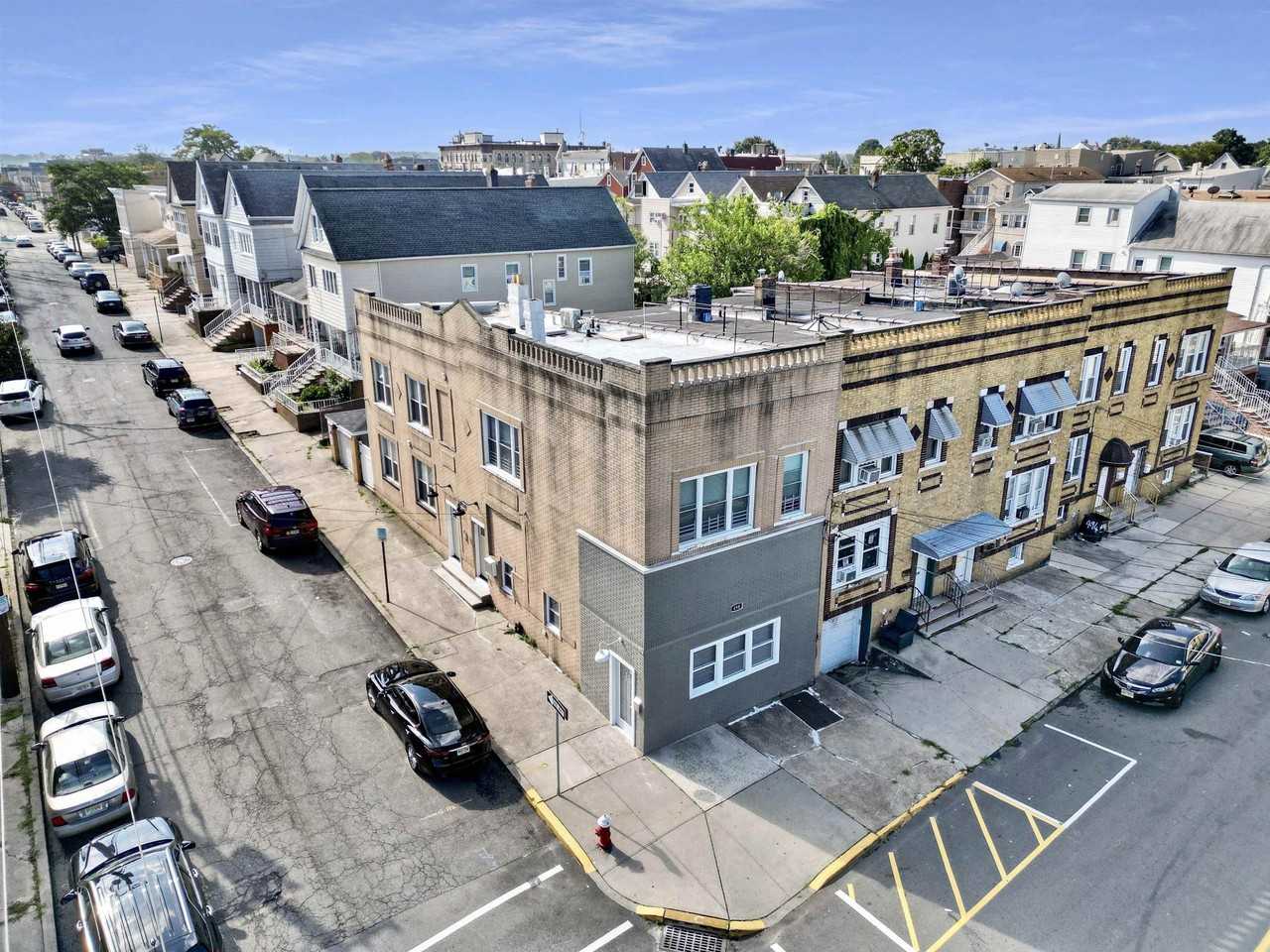 498 Avenue A #1F - Photo 7 of 8