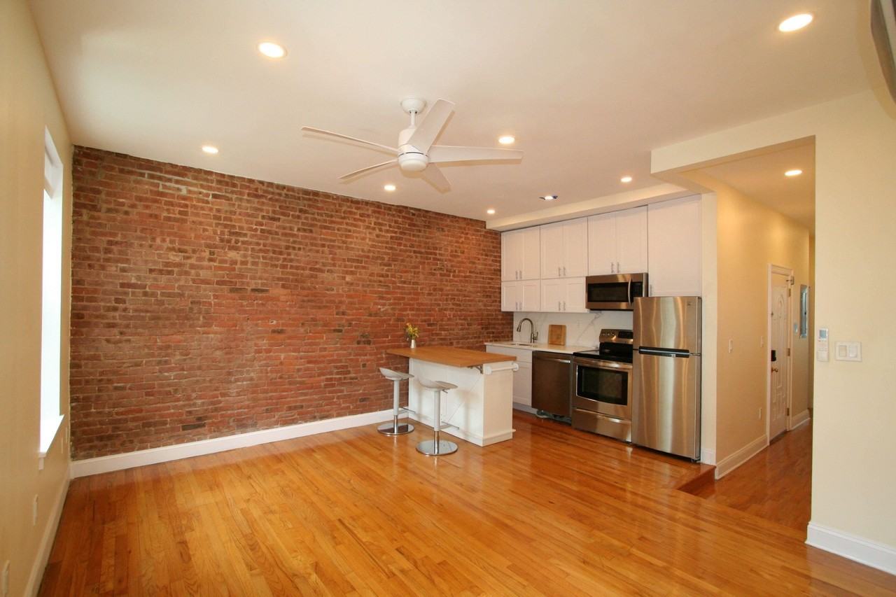 142 Sussex St #3 - Photo 4 of 14