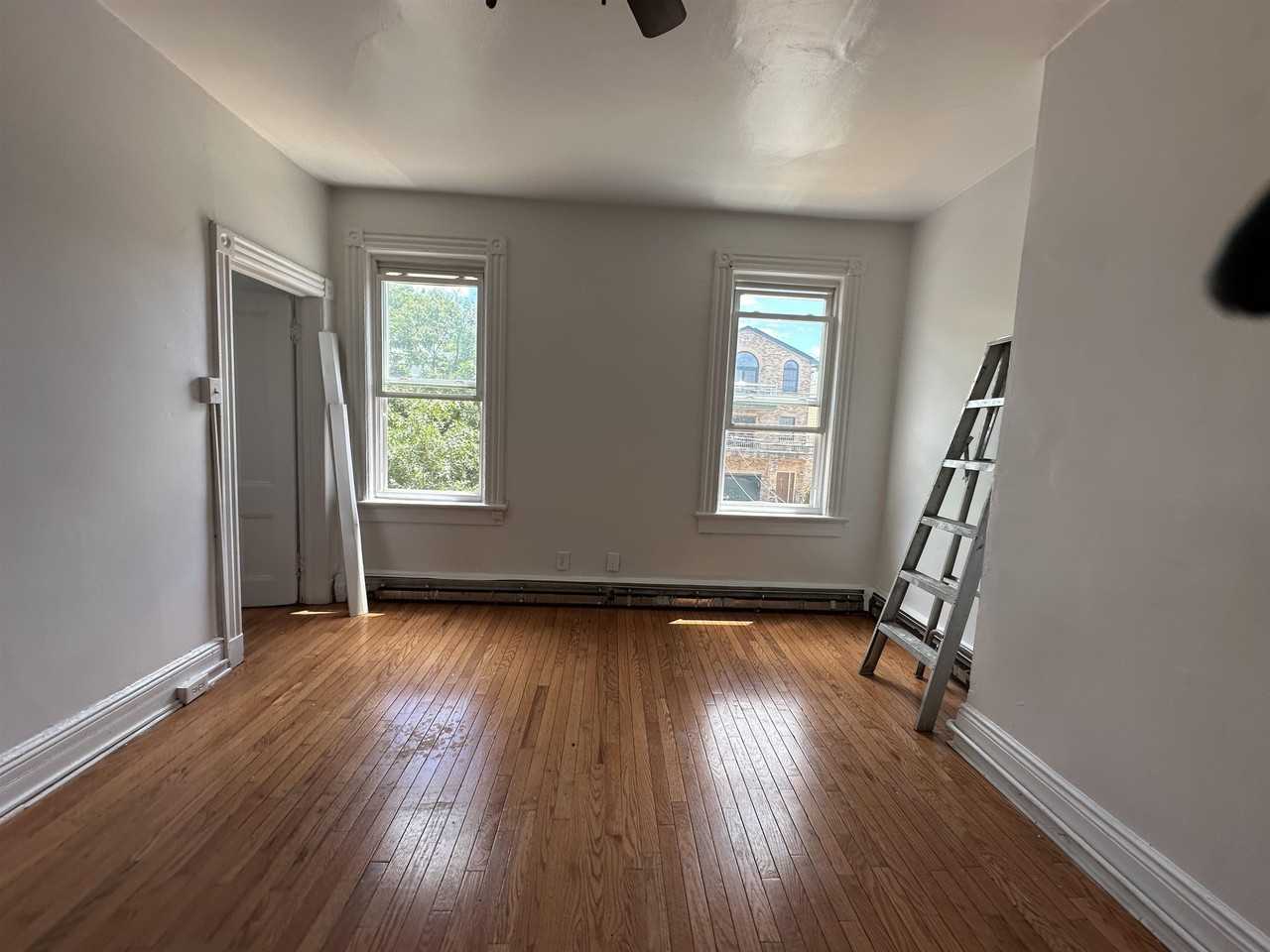 41 Garrison Ave #2 - Photo 2 of 10