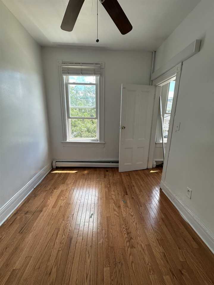 41 Garrison Ave #2 - Photo 4 of 10
