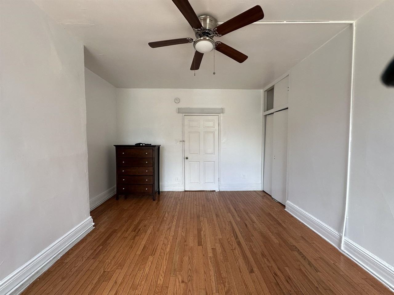 41 Garrison Ave #2 - Photo 5 of 10
